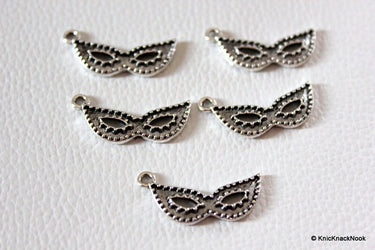 5 x Zinc Alloy Mask Pendants / Charms